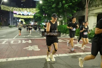 Runner Photo 4216085