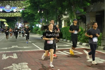 Runner Photo 4216257