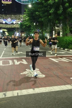 Runner Photo 4216288