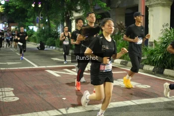 Runner Photo 4216289