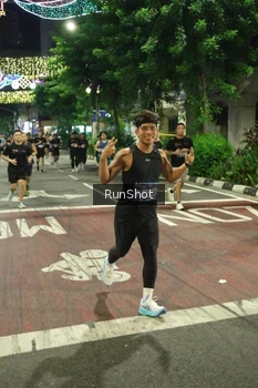 Runner Photo 4216290