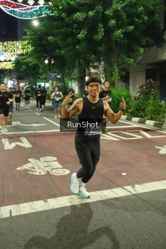 Runner Photo 4216291