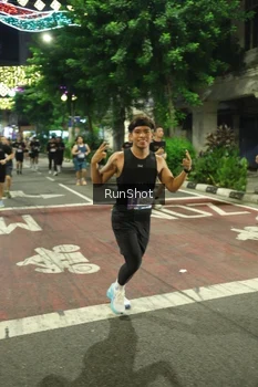 Runner Photo 4216294