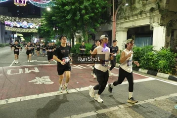 Runner Photo 4216297