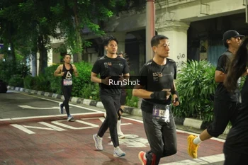 Runner Photo 4216298