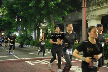 Runner Photo 4216299