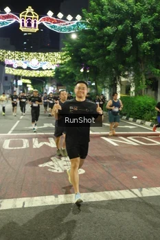 Runner Photo 4216342