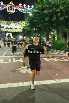 Runner Photo 4216343