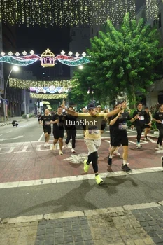 Runner Photo 4216470