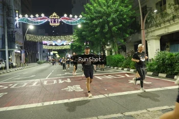 Runner Photo 4216519