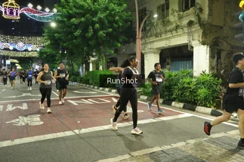 Runner Photo 4216645