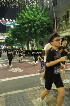 Runner Photo 4216683