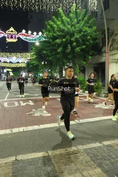 Runner Photo 4216702