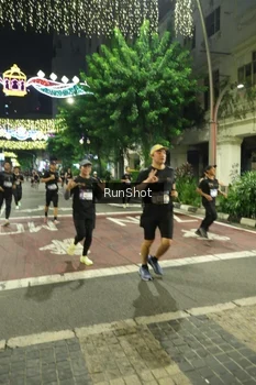 Runner Photo 4216770
