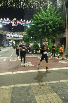 Runner Photo 4216811