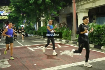Runner Photo 4216813