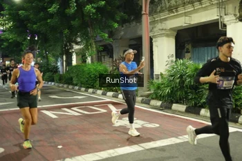 Runner Photo 4216836