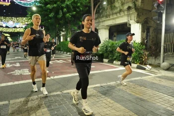 Runner Photo 4216972