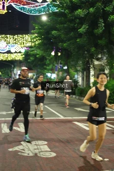 Runner Photo 4216994