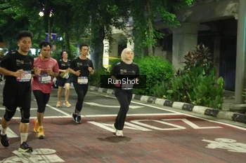 Runner Photo 4217104