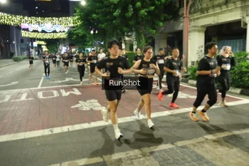 Runner Photo 4217114