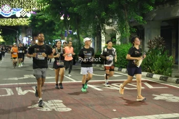 Runner Photo 4217193