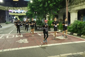 Runner Photo 4217195