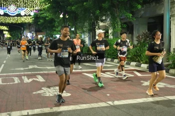 Runner Photo 4217199