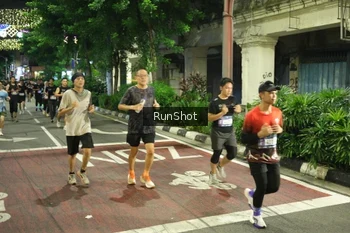 Runner Photo 4217226