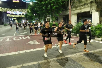 Runner Photo 4217234