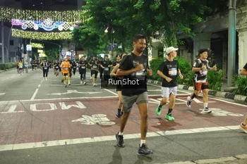 Runner Photo 4217249