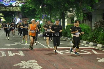 Runner Photo 4217289