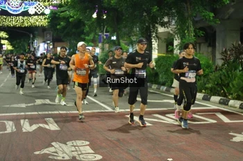 Runner Photo 4217293