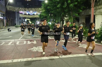 Runner Photo 4217346