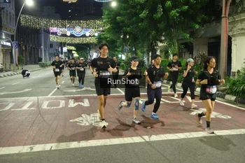Runner Photo 4217351