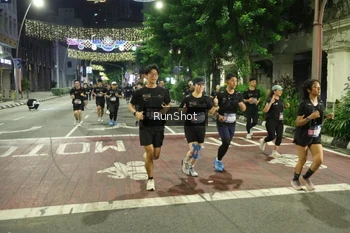 Runner Photo 4217353