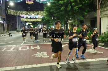 Runner Photo 4217354