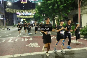 Runner Photo 4217356