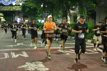 Runner Photo 4217361