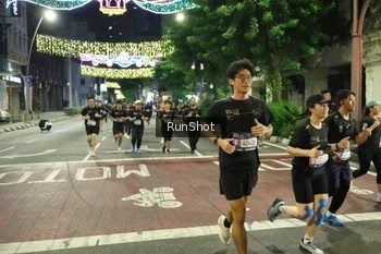 Runner Photo 4217362