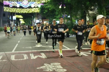 Runner Photo 4217433
