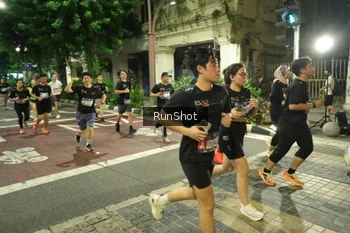 Runner Photo 4217436