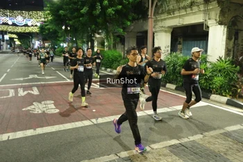 Runner Photo 4217540