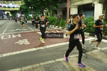Runner Photo 4217542
