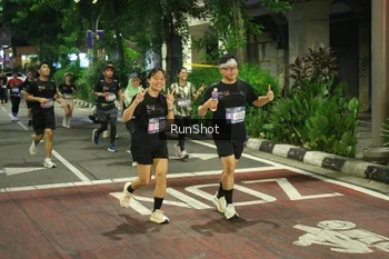 Runner Photo 4217647
