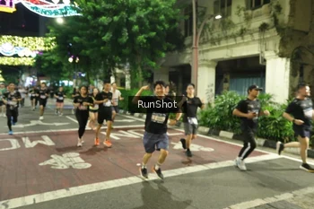 Runner Photo 4217648
