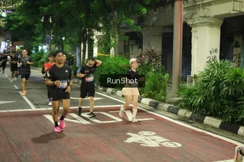 Runner Photo 4217761
