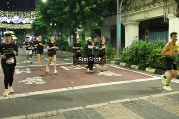 Runner Photo 4217811