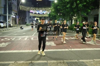 Runner Photo 4217812