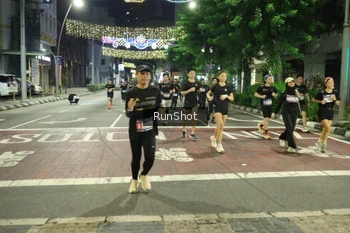 Runner Photo 4217813